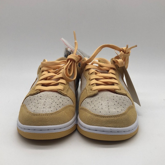 Women’s Nike Dunk Low LX Yellow/White DV7411-200 USED Size 6 - Picture 3 of 13